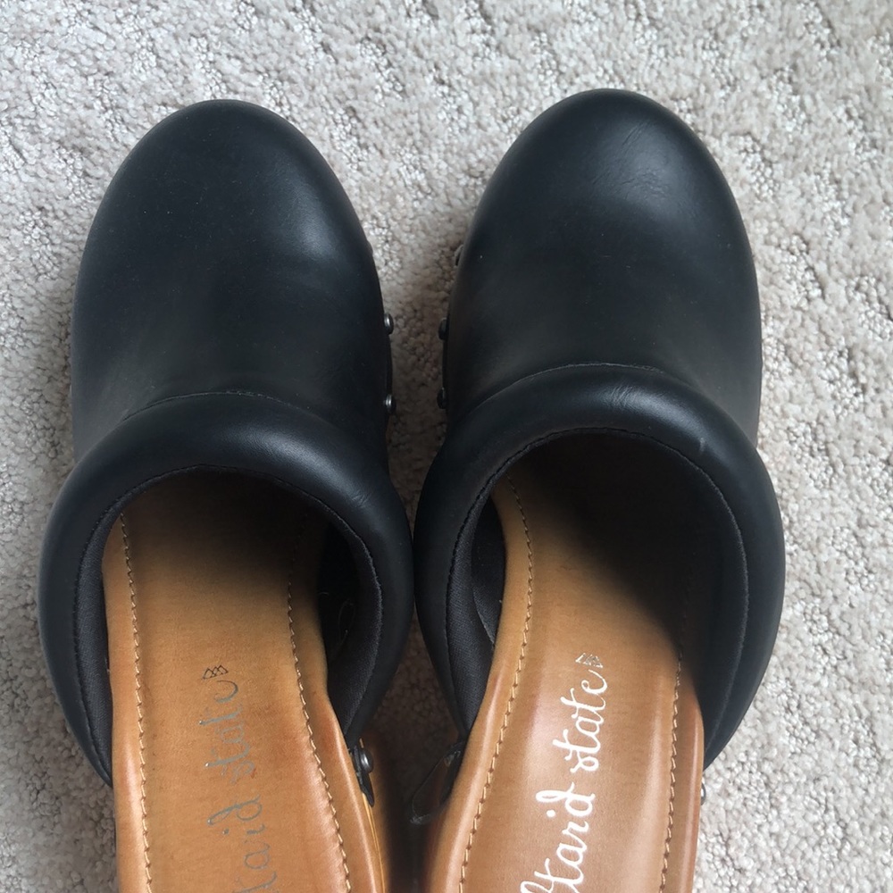 Clogs - Picture 5 of 7